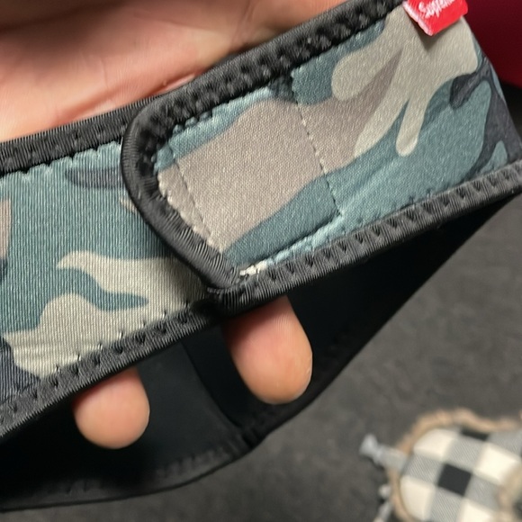 Used Supreme Windstopper Gore-Tex Labs Face Mask Woodland Camo Ski Hunting - Picture 5 of 6